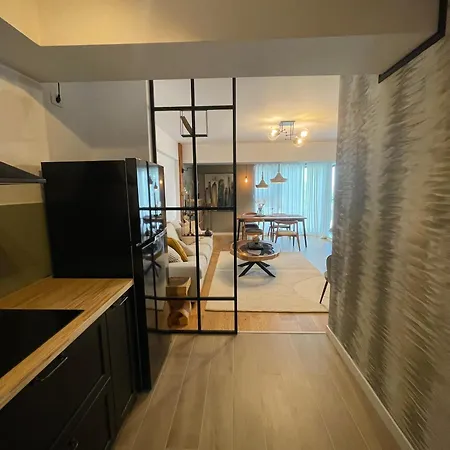 The Loft Level Apartment *